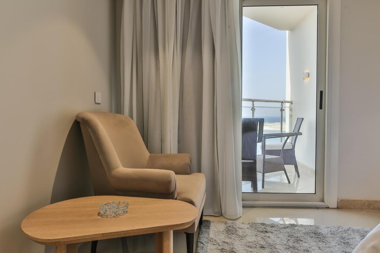 Triumph White Sands Hotel มาร์ซา เมทรูห์ ภายนอก รูปภาพ